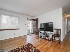 3215 Parkwood Terrace, Falls Church VA 22042