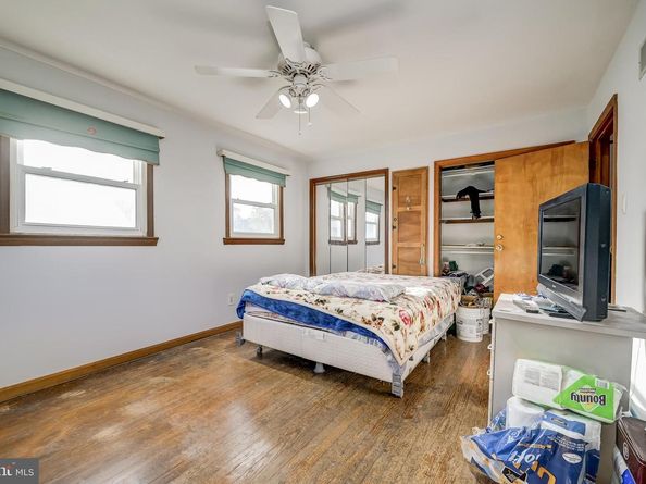 3215 Parkwood Terrace, Falls Church VA 22042