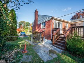 3215 Parkwood Terrace, Falls Church VA 22042