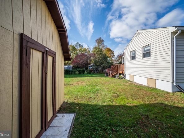 3215 Parkwood Terrace, Falls Church VA 22042