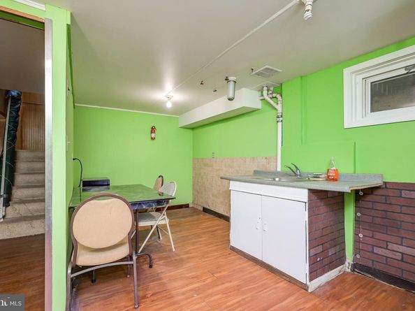 3215 Parkwood Terrace, Falls Church VA 22042