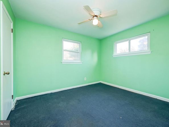 3215 Parkwood Terrace, Falls Church VA 22042