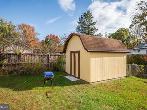 3215 Parkwood Terrace, Falls Church VA 22042