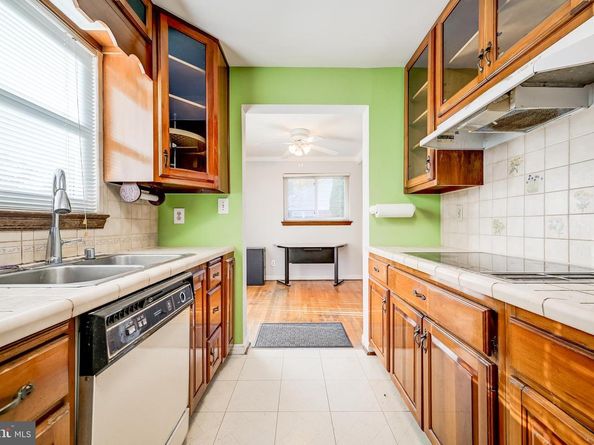 3215 Parkwood Terrace, Falls Church VA 22042