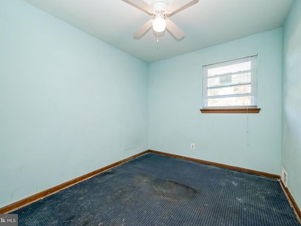 3215 Parkwood Terrace, Falls Church VA 22042