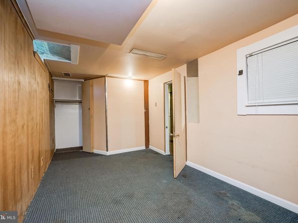 3215 Parkwood Terrace, Falls Church VA 22042