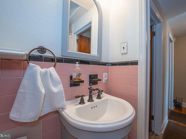 5331 Brittany Drive, Clifton Heights PA 19018