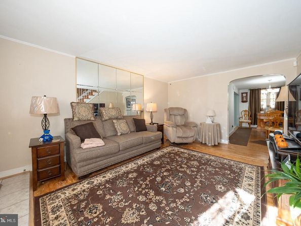 5331 Brittany Drive, Clifton Heights PA 19018