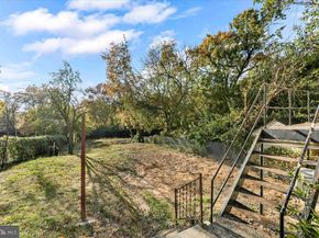 1090 Eddystone Avenue, Crum Lynne PA 19022