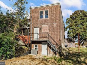 1090 Eddystone Avenue, Crum Lynne PA 19022