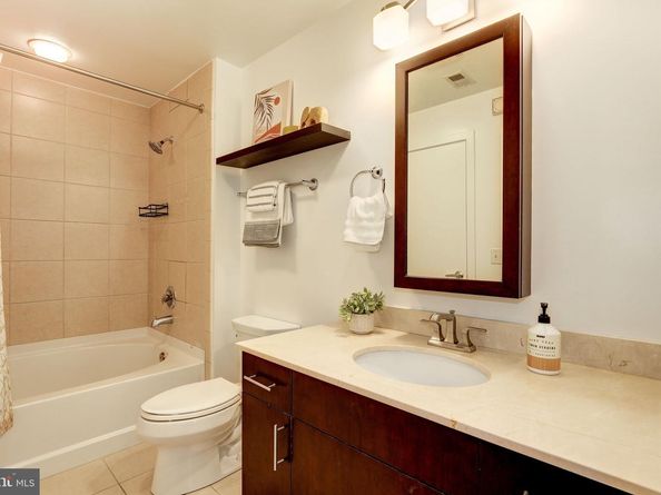 910 M Street NW 508, Washington DC 20001