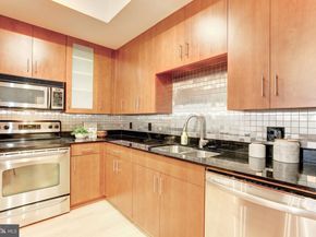 910 M Street NW 508, Washington DC 20001