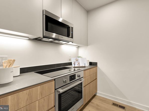 2647 41st Street NW 2, Washington DC 20007