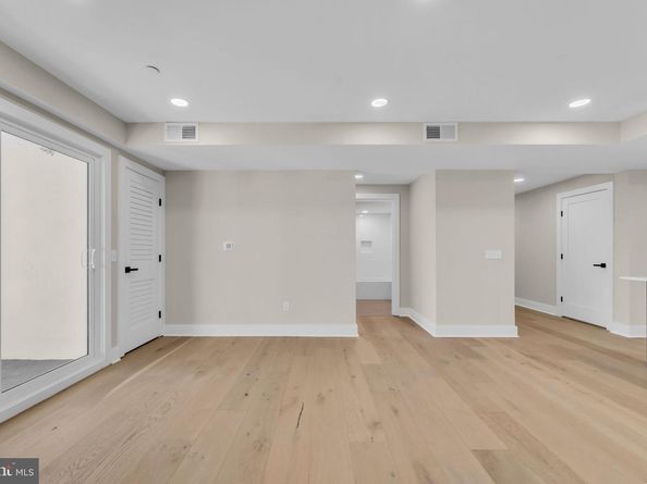 919 12TH Street NE A303, Washington DC 20002