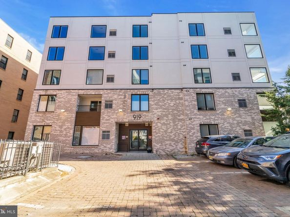 919 12TH Street NE A303, Washington DC 20002