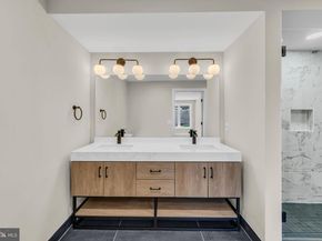 919 12TH Street NE A303, Washington DC 20002