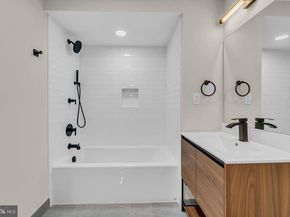 919 12TH Street NE A303, Washington DC 20002