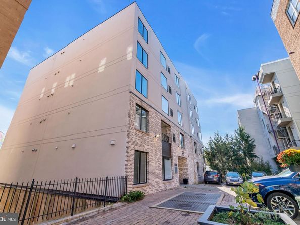 919 12TH Street NE A303, Washington DC 20002