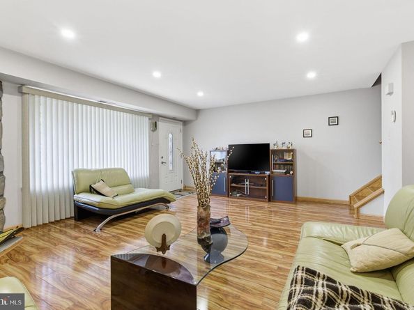 1704 Nathaniel Drive, Philadelphia PA 19116