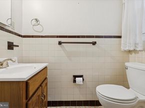 301 S New Ardmore Avenue, Broomall PA 19008