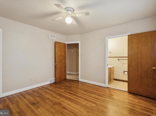 301 S New Ardmore Avenue, Broomall PA 19008