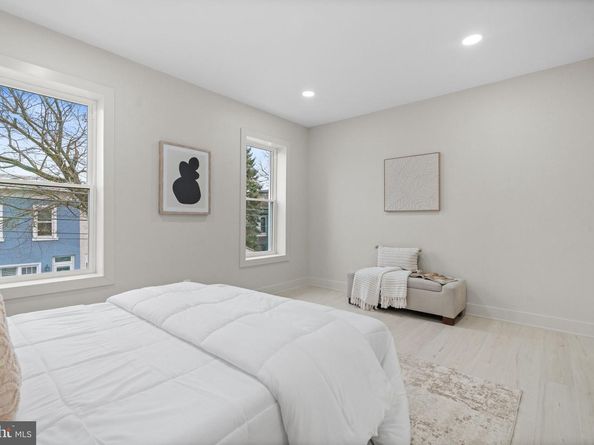 314 Pensdale Street, Philadelphia PA 19128