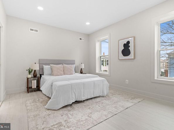 314 Pensdale Street, Philadelphia PA 19128