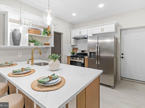 314 Pensdale Street, Philadelphia PA 19128