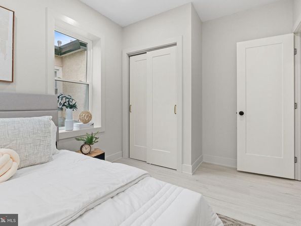 314 Pensdale Street, Philadelphia PA 19128