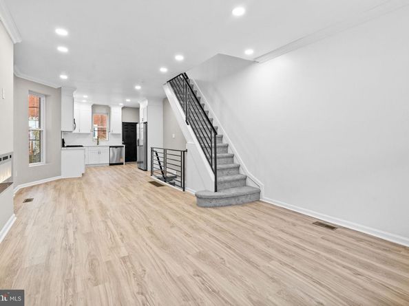 5749 Hazel Avenue, Philadelphia PA 19143