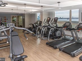 717 S Chris Columbus Boulevard 814, Philadelphia PA 19147