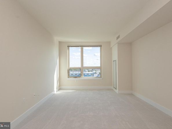 717 S Chris Columbus Boulevard 814, Philadelphia PA 19147