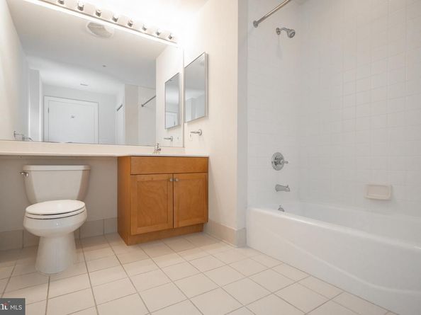 717 S Chris Columbus Boulevard 814, Philadelphia PA 19147