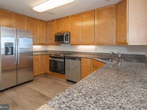 717 S Chris Columbus Boulevard 814, Philadelphia PA 19147