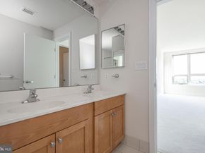 717 S Chris Columbus Boulevard 814, Philadelphia PA 19147