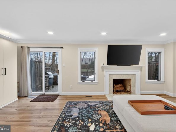 932 Hedgerow Court, Blue Bell PA 19422