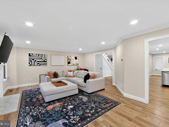 932 Hedgerow Court, Blue Bell PA 19422