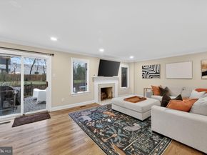 932 Hedgerow Court, Blue Bell PA 19422