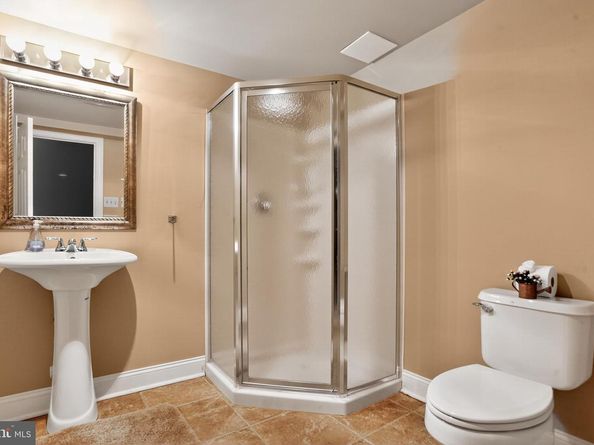 62 Woodside Lane, New Hope PA 18938