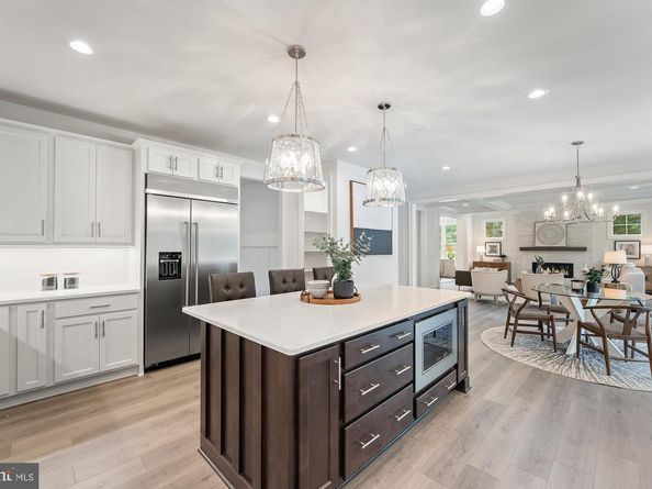 420 Holmes Drive NW, Vienna VA 22180