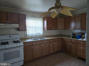 2416 Fleetwing Drive, Levittown PA 19057