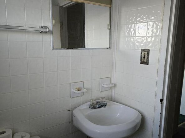 2416 Fleetwing Drive, Levittown PA 19057