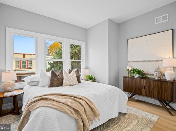 1030 S Frazier Street, Philadelphia PA 19143