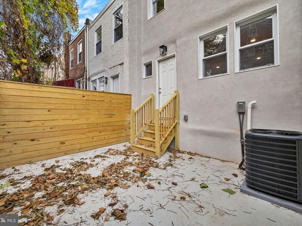 1030 S Frazier Street, Philadelphia PA 19143