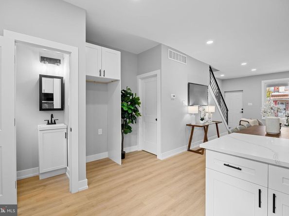 1030 S Frazier Street, Philadelphia PA 19143