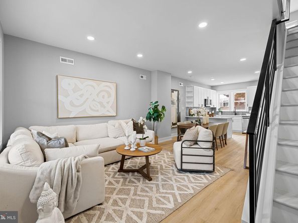 1030 S Frazier Street, Philadelphia PA 19143