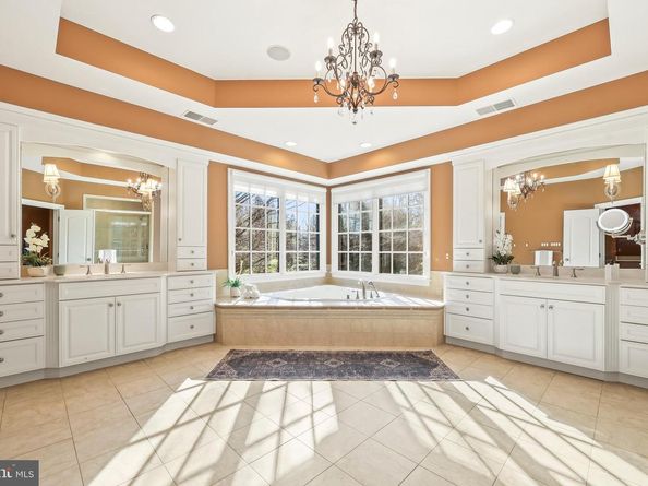 8340 Springhaven Garden Lane, Mclean VA 22102