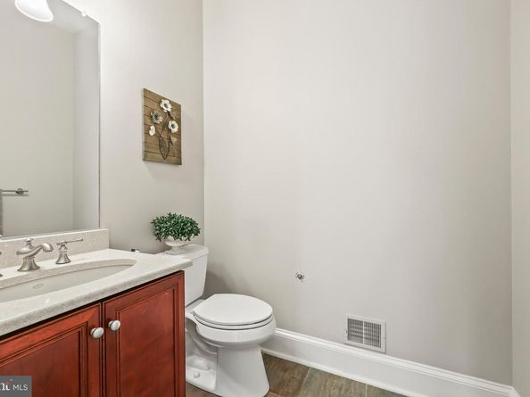 8340 Springhaven Garden Lane, Mclean VA 22102