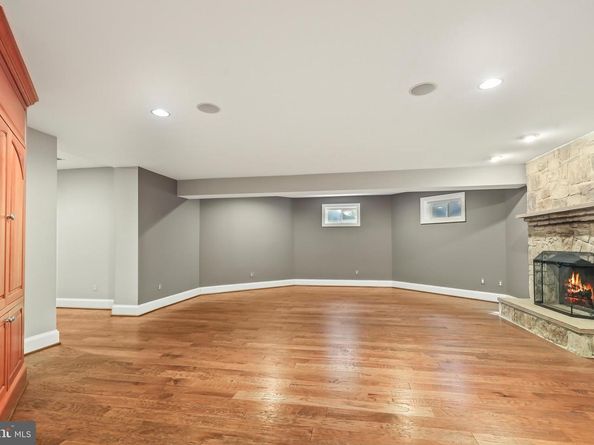 8340 Springhaven Garden Lane, Mclean VA 22102