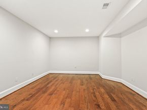 8340 Springhaven Garden Lane, Mclean VA 22102